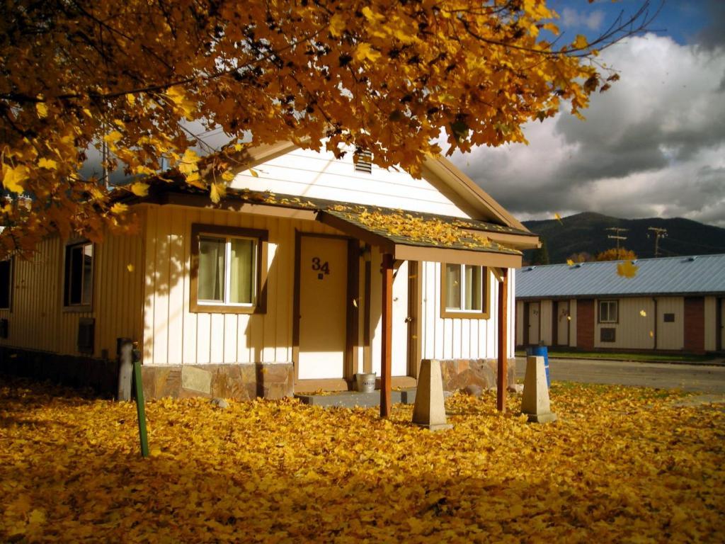 Falls Motel Thompson Falls Exteriör bild