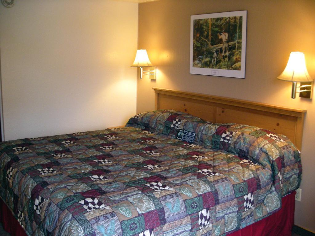 Falls Motel Thompson Falls Exteriör bild